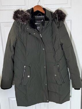 Arctic Expedition Womens Down Parka Medium Olive Green Faux Fur Hood Winter coat